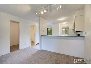 Photo #4: 944306 Listing