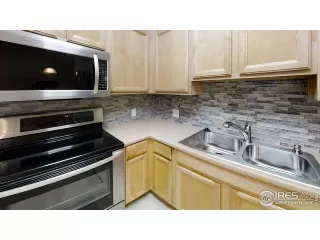 Photo #5: 944308 Listing