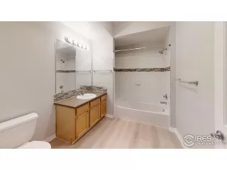 Photo #6: 944308 Listing