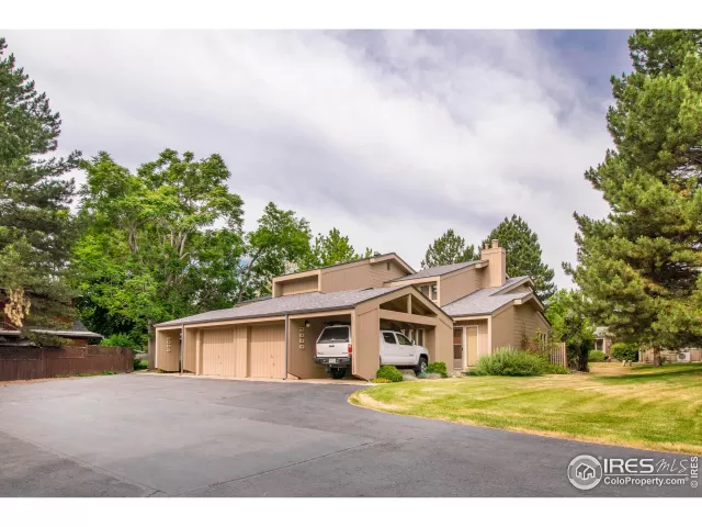 MLS: 944351 Condo For Sale