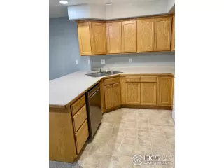 Photo #5: 944445 Listing