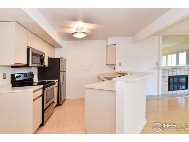 MLS: 944453 Condo For Sale