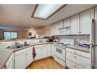 Photo #3: 944518 Listing