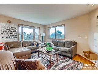 Photo #6: 944518 Listing