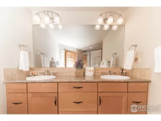 Photo #6: 944527 Listing