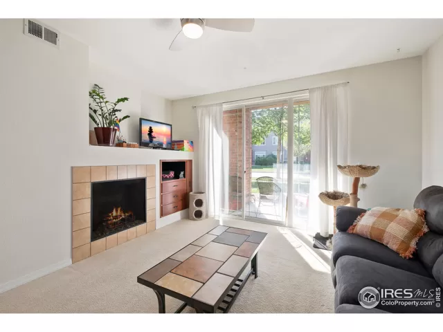 MLS: 944532 Condo For Sale