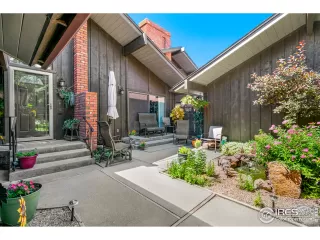 Photo #4: 944621 Listing