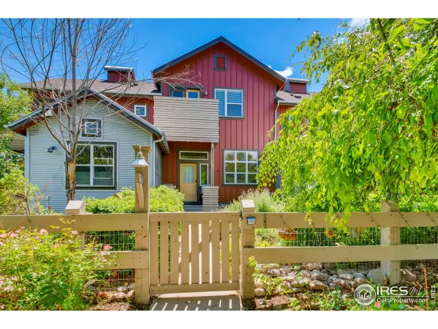 MLS: 944624 Condo For Sale