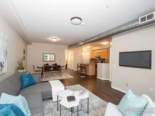 Photo #6: 944658 Listing