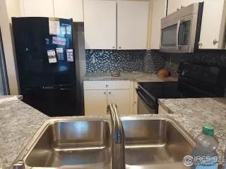 Photo #4: 944695 Listing