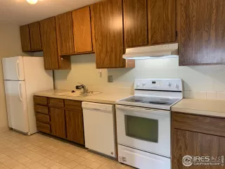 Photo #3: 944819 Listing