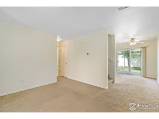 Photo #4: 944944 Listing