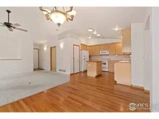 Photo #6: 944982 Listing