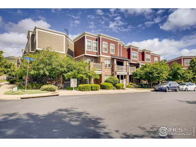 MLS: 945005 Condo For Sale