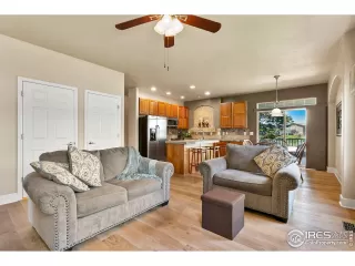 Photo #4: 945097 Listing