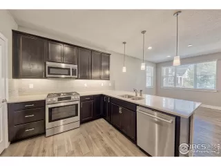 Photo #5: 945123 Listing 