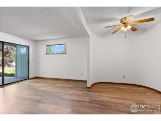 Photo #6: 945136 Listing