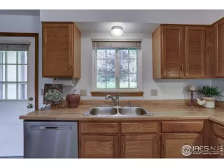 Photo #6: 945140 Listing