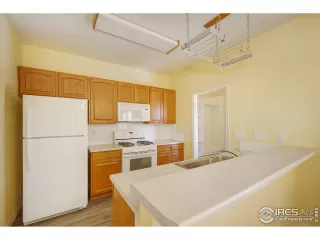 Photo #6: 945146 Listing