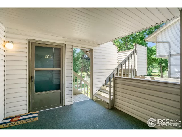 MLS: 945242 Condo For Sale