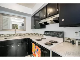 Photo #6: 945242 Listing