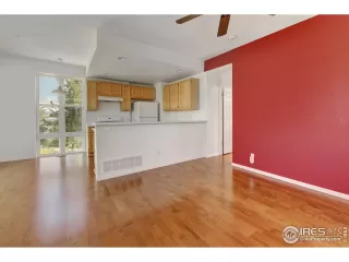 Photo #5: 945319 Listing 