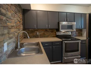 Photo #1: 945328 Listing