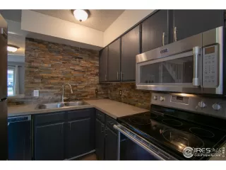 Photo #2: 945328 Listing