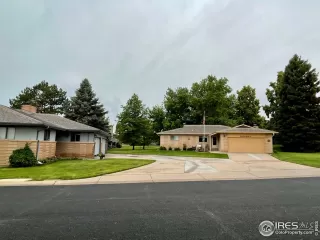 Photo #5: 945396 Listing