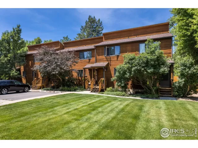 MLS: 945443 Condo For Sale