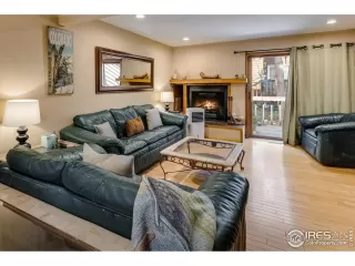 Photo #3: 945443 Listing