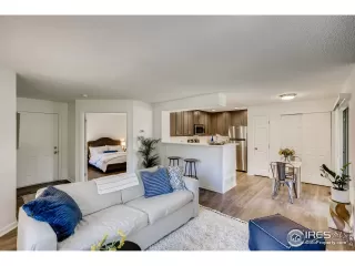 Photo #4: 945549 Listing