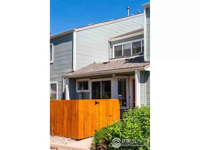 MLS: 945554 Condo For Sale