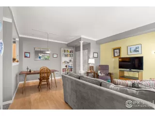 Photo #5: 945627 Listing