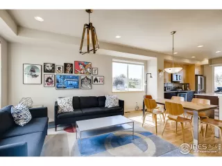 Photo #4: 945636 Listing