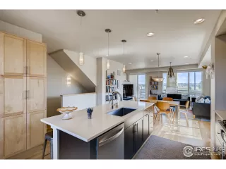 Photo #6: 945636 Listing