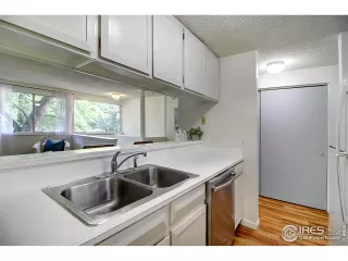 Photo #4: 945692 Listing