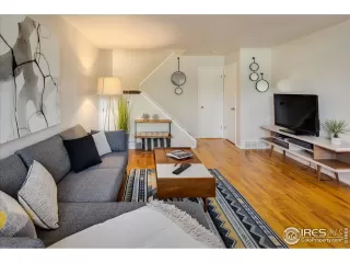 Photo #3: 945698 Listing 