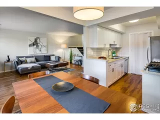 Photo #5: 945698 Listing 