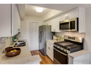 Photo #6: 945698 Listing 