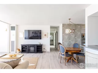 Photo #4: 945701 Listing 