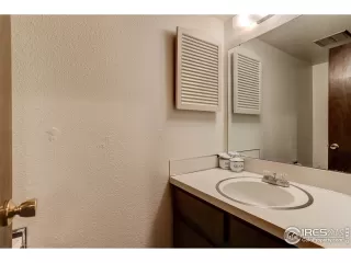 Photo #4: 945714 Listing