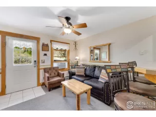 Photo #5: 945718 Listing