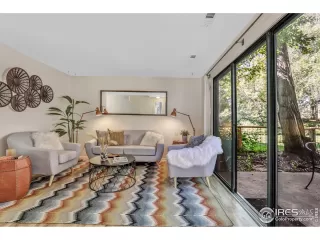 Photo #5: 945745 Listing 