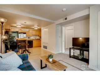 Photo #4: 945780 Listing