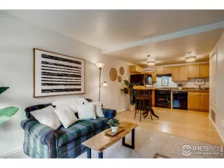 Photo #5: 945780 Listing