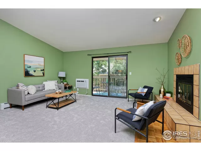 MLS: 945792 Condo For Sale