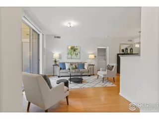 Photo #2: 945799 Listing