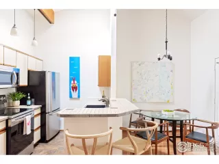 Photo #6: 945811 Listing