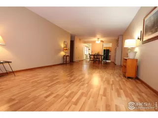 Photo #3: 945842 Listing